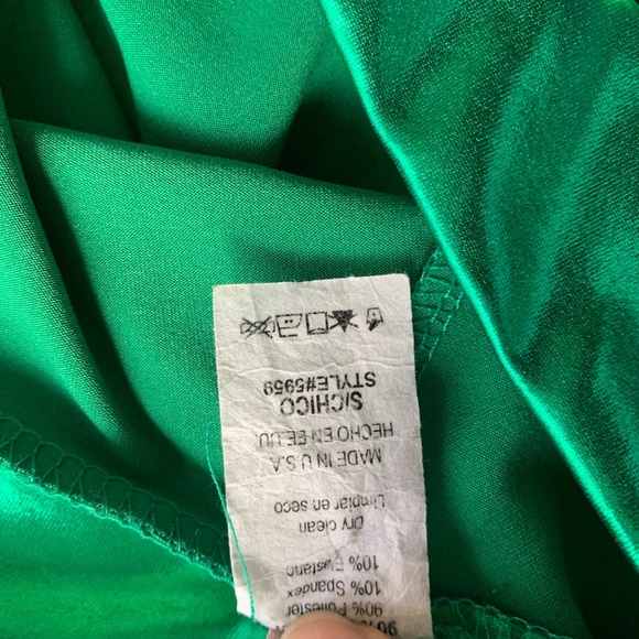 🍱Green Metallic Green Skirt - Picture 2 of 4